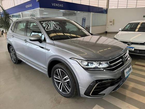VOLKSWAGEN TIGUAN 2.0 300 TSI GASOLINA ALLSPACE R-LINE AUTOMÁTICO VOLKSWAGEN TIGUAN 2.0 300 TSI GASOLINA ALLSPACE R-LINE AUTOMÁTICO